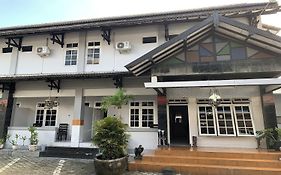 Hotel Merak Indah
